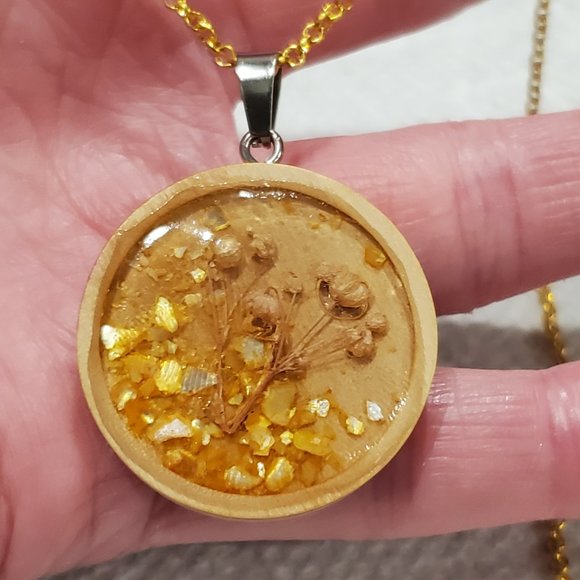 Dried Flower Boho Necklace Resin Disk Pendant Handmade New 18 inch chain NWOT - Picture 4 of 11